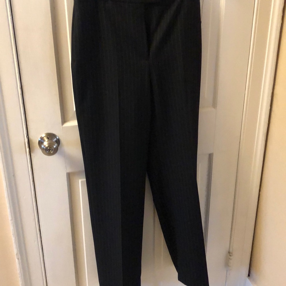 Women’s Suit - Picture 4 of 4